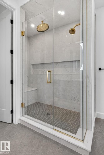 4706 Knight Close, Edmonton, AB - Indoor Photo Showing Bathroom