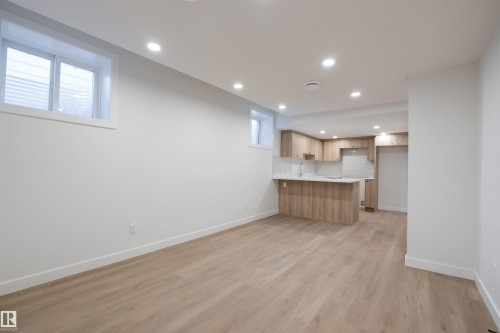 9540 148 Street, Edmonton, AB - Indoor