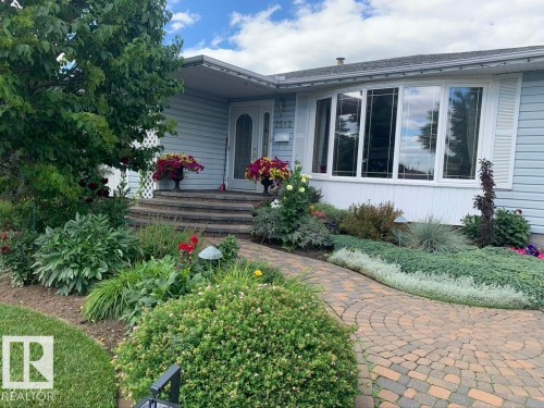 7512 129A Avenue Nw, Edmonton, AB - Outdoor With Deck Patio Veranda