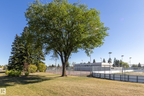 7512 129A Avenue Nw, Edmonton, AB - Outdoor