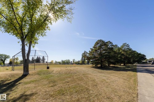 7512 129A Avenue Nw, Edmonton, AB - Outdoor With View