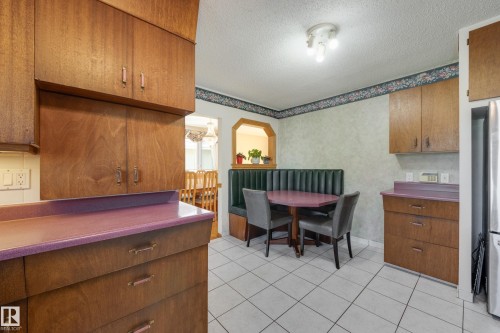 7512 129A Avenue Nw, Edmonton, AB - Indoor