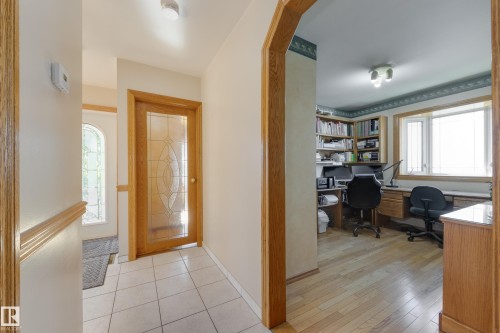 7512 129A Avenue Nw, Edmonton, AB - Indoor