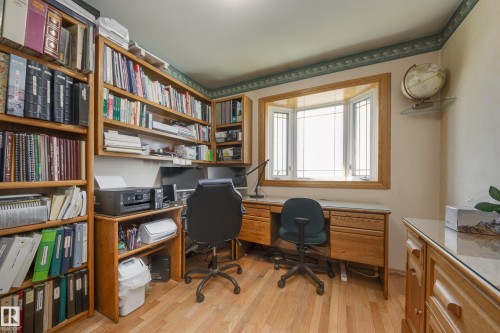 7512 129A Avenue Nw, Edmonton, AB - Indoor Photo Showing Office