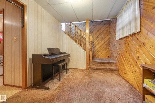 7512 129A Avenue Nw, Edmonton, AB - Indoor Photo Showing Other Room
