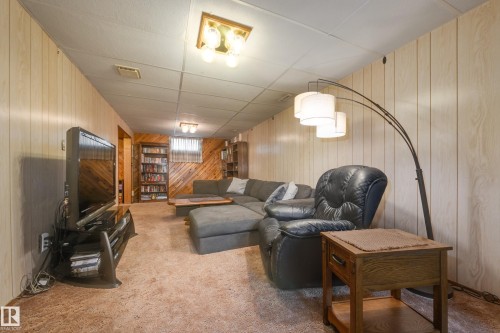 7512 129A Avenue Nw, Edmonton, AB - Indoor