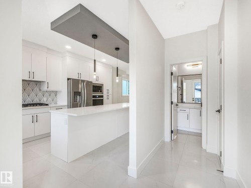 10963 129 Street, Edmonton, AB - Indoor Photo Showing Kitchen With Upgraded Kitchen