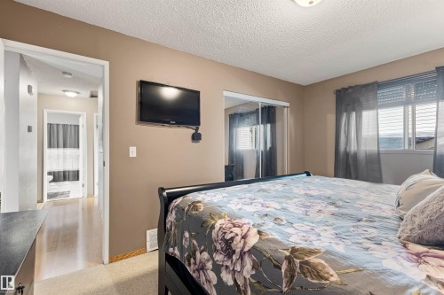 1704 39 Street, Edmonton, AB - Indoor Photo Showing Bedroom