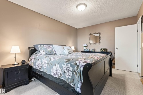 1704 39 Street, Edmonton, AB - Indoor Photo Showing Bedroom