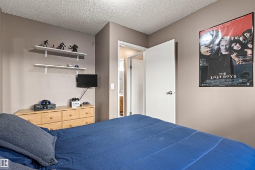 1704 39 Street, Edmonton, AB - Indoor Photo Showing Bedroom