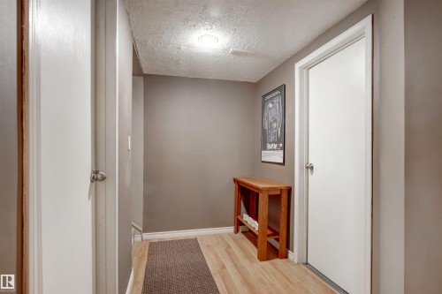 1704 39 Street, Edmonton, AB - Indoor Photo Showing Other Room