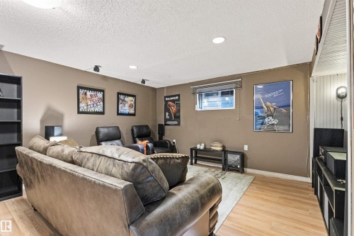 1704 39 Street, Edmonton, AB - Indoor