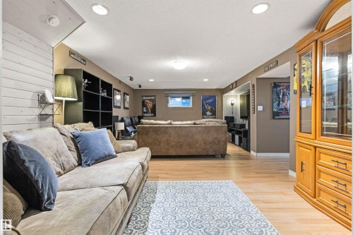 1704 39 Street, Edmonton, AB - Indoor