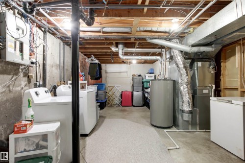 1704 39 Street, Edmonton, AB - Indoor