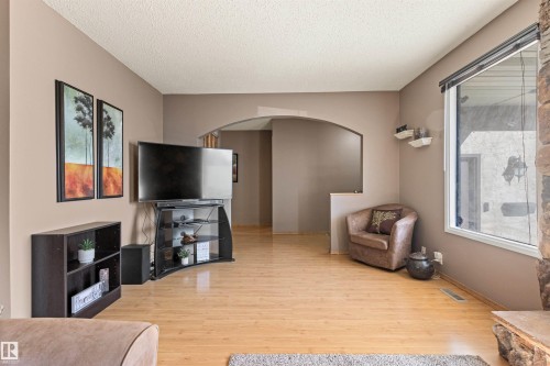 1704 39 Street, Edmonton, AB - Indoor