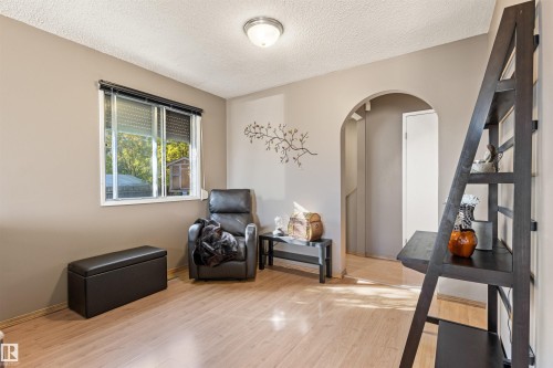 1704 39 Street, Edmonton, AB - Indoor