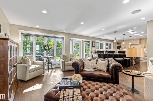 212 Wolf Ridge Close Nw, Edmonton, AB - Indoor Photo Showing Living Room