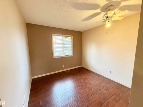12231 44 Street Nw, Edmonton, AB - Indoor Photo Showing Other Room