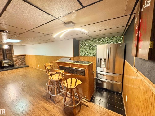 12231 44 Street Nw, Edmonton, AB - Indoor