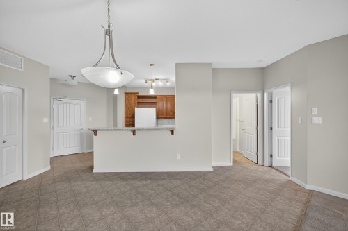 112 2503 Hanna Crescent, Edmonton, AB - Indoor