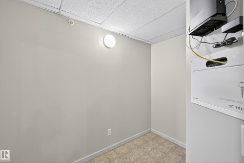 112 2503 Hanna Crescent, Edmonton, AB - Indoor Photo Showing Other Room