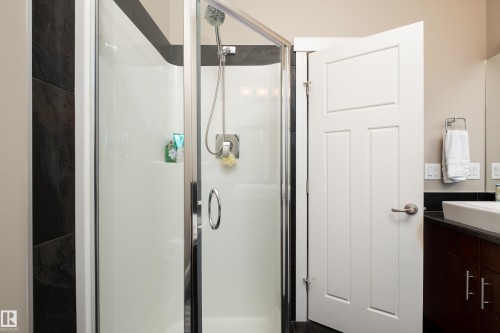 3604 16 Street, Edmonton, AB - Indoor Photo Showing Bathroom