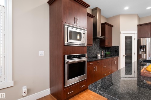 3604 16 Street, Edmonton, AB - Indoor Photo Showing Kitchen