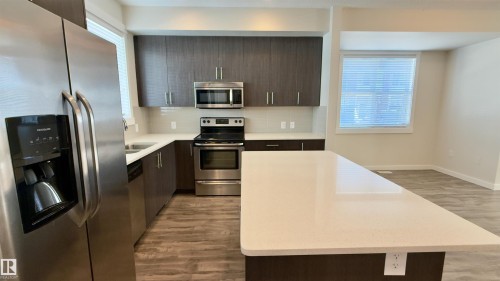96 903 Crystallina Nera Way, Edmonton, AB - Indoor Photo Showing Kitchen With Upgraded Kitchen