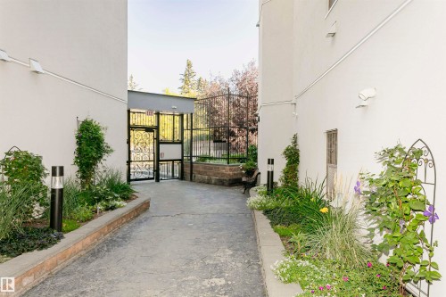 203 11933 106 Avenue, Edmonton, AB - Outdoor