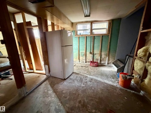 13604 132 Avenue, Edmonton, AB - Indoor