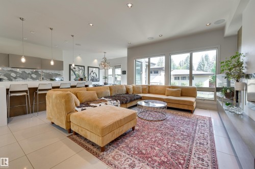 9415 144 Street, Edmonton, AB - Indoor Photo Showing Living Room