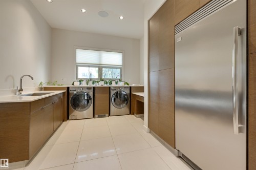 9415 144 Street, Edmonton, AB - Indoor Photo Showing Laundry Room