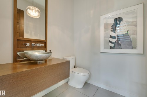 9415 144 Street, Edmonton, AB - Indoor Photo Showing Bathroom