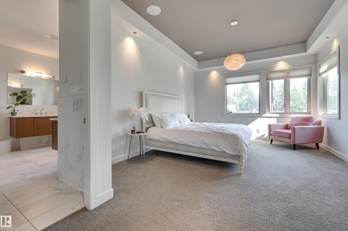9415 144 Street, Edmonton, AB - Indoor Photo Showing Bedroom