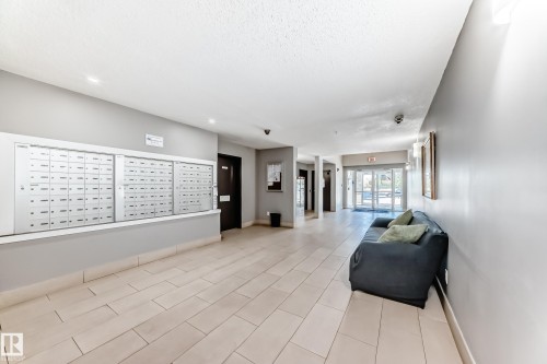 220 14808 125 Street, Edmonton, AB - Indoor