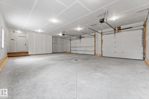 311 55504 Rr 13, Rural Lac Ste. Anne County, AB - Indoor Photo Showing Garage
