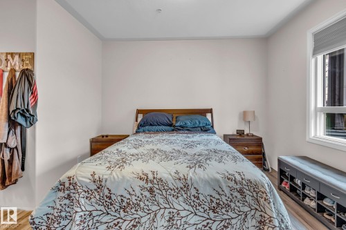 104 10046 110 Street, Edmonton, AB - Indoor Photo Showing Bedroom