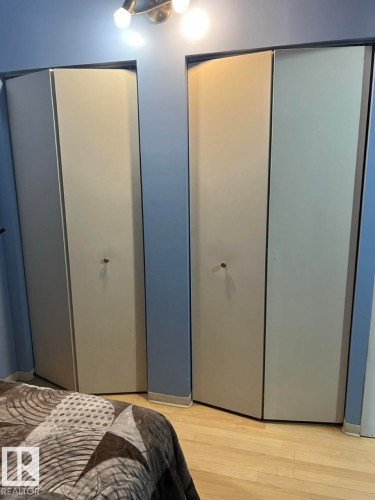 1704 10024 Jasper Avenue, Edmonton, AB - Indoor Photo Showing Bedroom