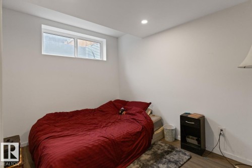 2147 Maple Road, Edmonton, AB - Indoor Photo Showing Bedroom