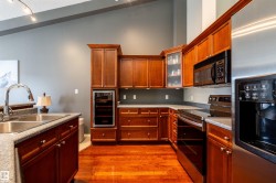 515 10311 111 Street  Edmonton, AB T5K 2Y8