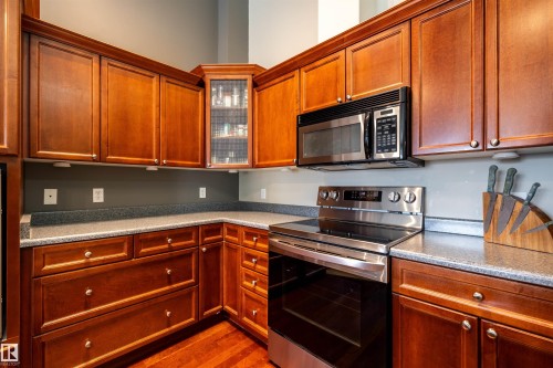 515 10311 111 Street, Edmonton, AB - Indoor Photo Showing Kitchen