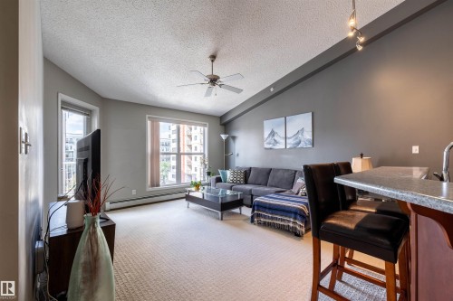 515 10311 111 Street, Edmonton, AB - Indoor