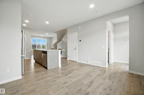 20727 25 Ave Nw, Edmonton, AB - Indoor Photo Showing Other Room