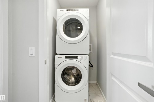 20727 25 Ave Nw, Edmonton, AB - Indoor Photo Showing Laundry Room