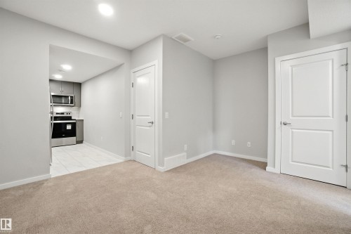 20727 25 Ave Nw, Edmonton, AB - Indoor Photo Showing Other Room