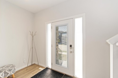 310 Balsam Link, Leduc, AB - Indoor Photo Showing Other Room