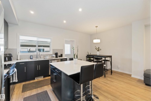 310 Balsam Link, Leduc, AB - Indoor Photo Showing Kitchen