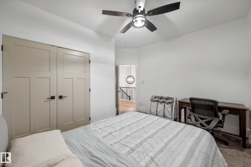 5094 Edgemont Boulevard, Edmonton, AB - Indoor Photo Showing Bedroom