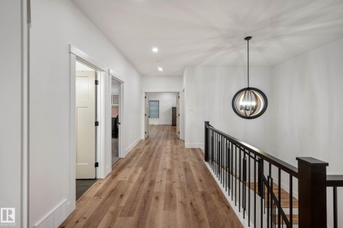 5094 Edgemont Boulevard, Edmonton, AB - Indoor Photo Showing Other Room