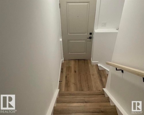 5094 Edgemont Boulevard, Edmonton, AB - Indoor Photo Showing Other Room